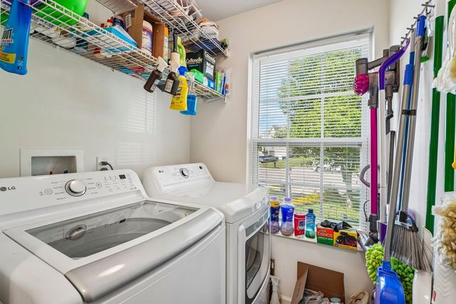 304 Maplewood LANE, Imperial, PA 15126