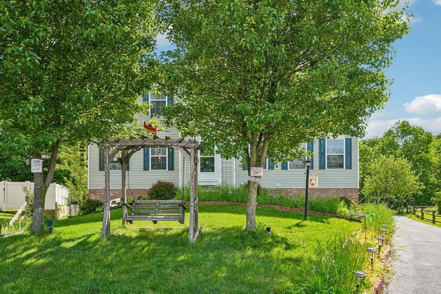 304 Maplewood LANE, Imperial, PA 15126