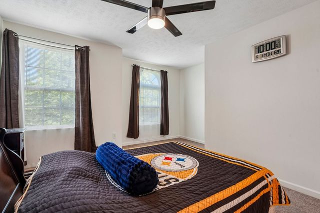 304 Maplewood LANE, Imperial, PA 15126