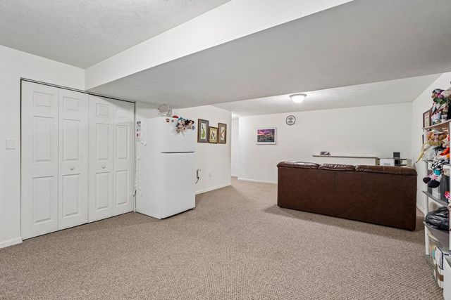 304 Maplewood LANE, Imperial, PA 15126