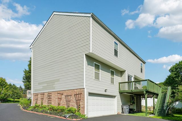 304 Maplewood LANE, Imperial, PA 15126