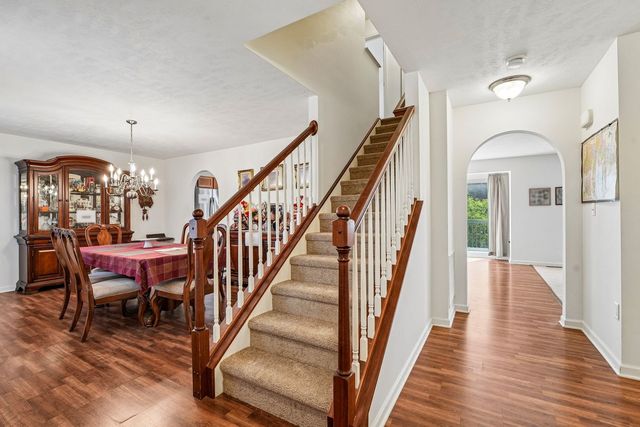 304 Maplewood LANE, Imperial, PA 15126
