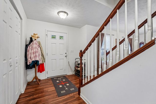 304 Maplewood LANE, Imperial, PA 15126