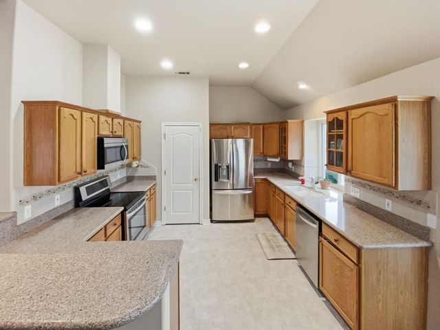 1036 Sherrill LN, Lexington, TX 78947