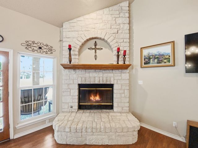 1036 Sherrill LN, Lexington, TX 78947