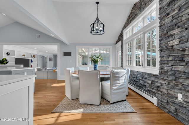 2 Tulip Tree Lane, Rumson, NJ 07760