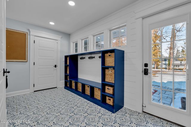 2 Tulip Tree Lane, Rumson, NJ 07760