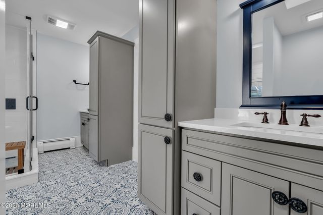 2 Tulip Tree Lane, Rumson, NJ 07760