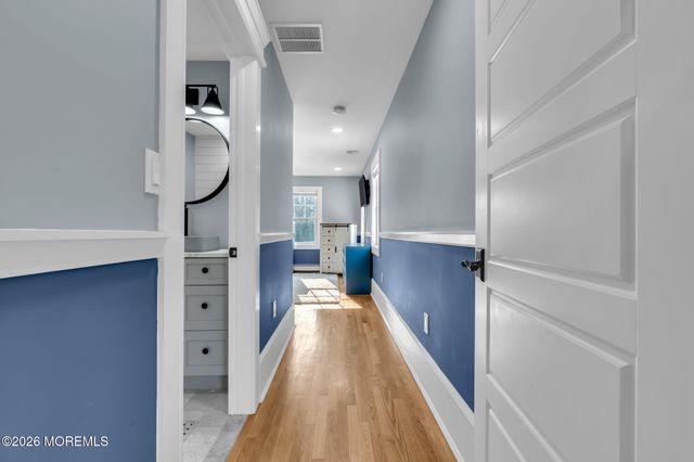 2 Tulip Tree Lane, Rumson, NJ 07760