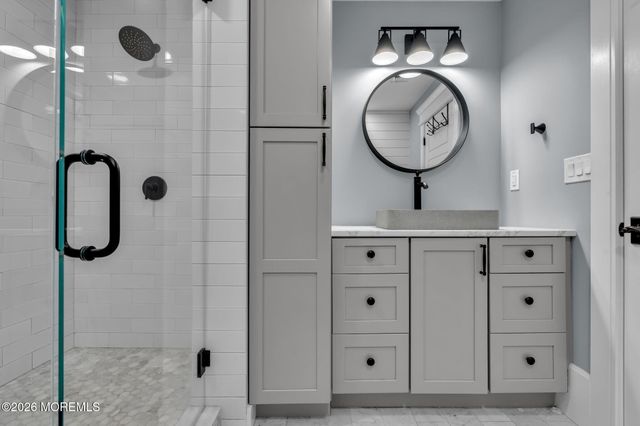 2 Tulip Tree Lane, Rumson, NJ 07760