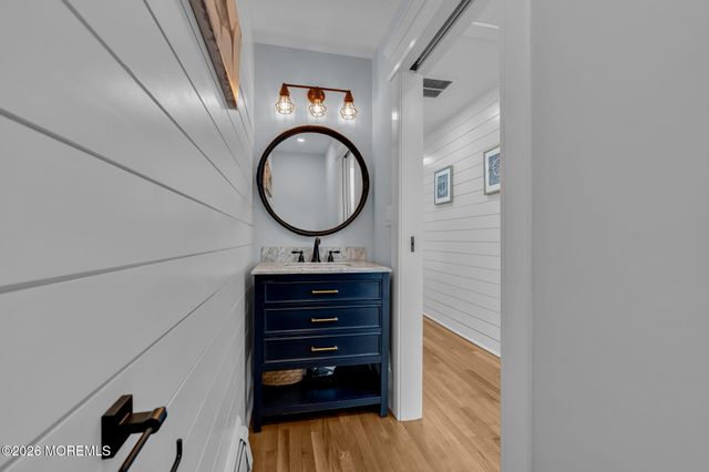 2 Tulip Tree Lane, Rumson, NJ 07760