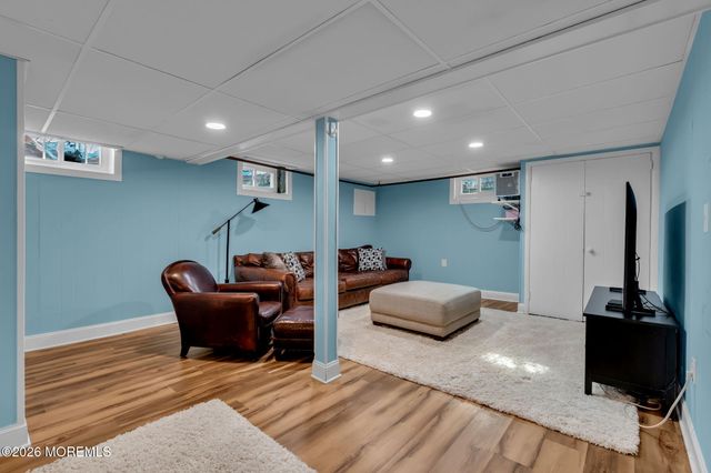 2 Tulip Tree Lane, Rumson, NJ 07760