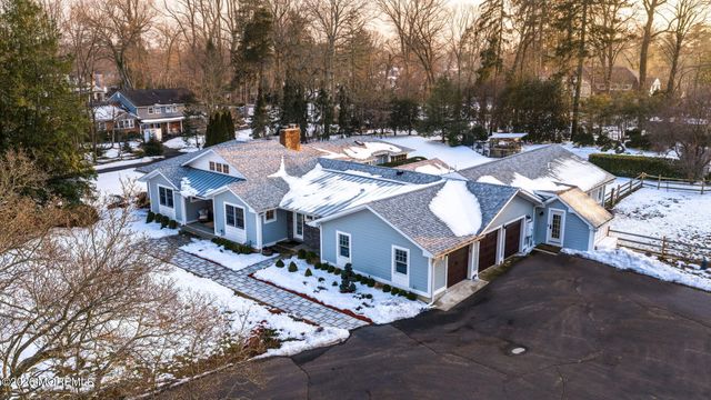 2 Tulip Tree Lane, Rumson, NJ 07760