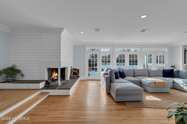 2 Tulip Tree Lane, Rumson, NJ 07760