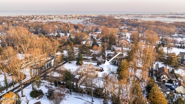 2 Tulip Tree Lane, Rumson, NJ 07760