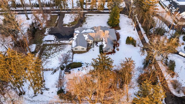 2 Tulip Tree Lane, Rumson, NJ 07760
