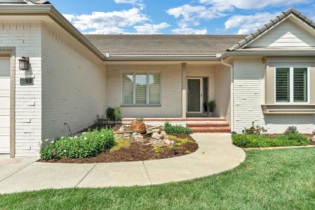729 N Crest Ridge, Wichita, KS 67230