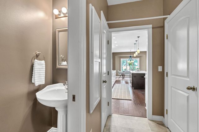 729 N Crest Ridge, Wichita, KS 67230