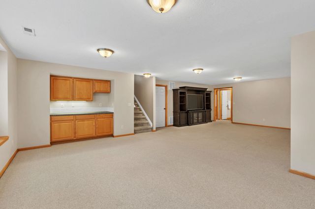 729 N Crest Ridge, Wichita, KS 67230