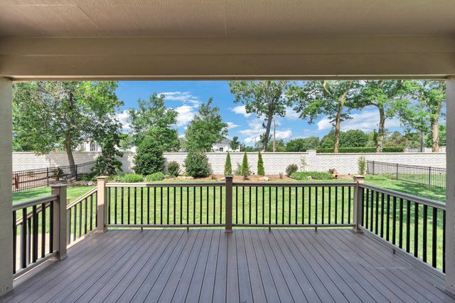 729 N Crest Ridge, Wichita, KS 67230