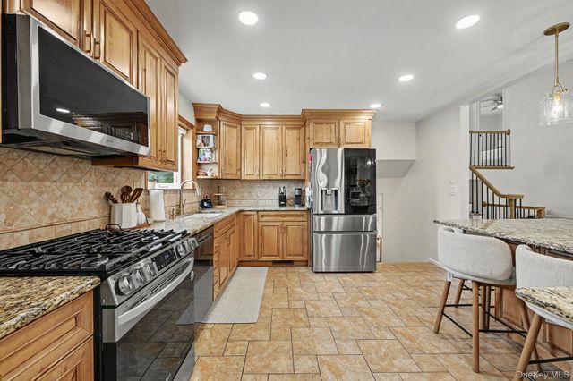 423 Bellevue Avenue, Yonkers, NY 10703