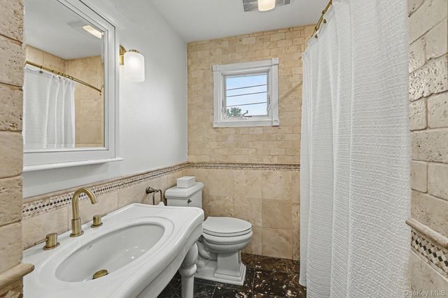 423 Bellevue Avenue, Yonkers, NY 10703