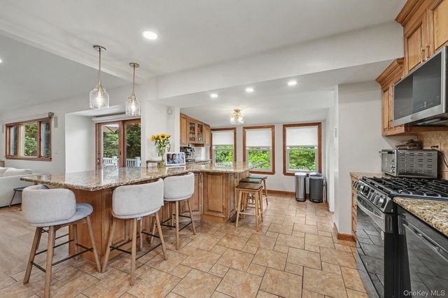 423 Bellevue Avenue, Yonkers, NY 10703