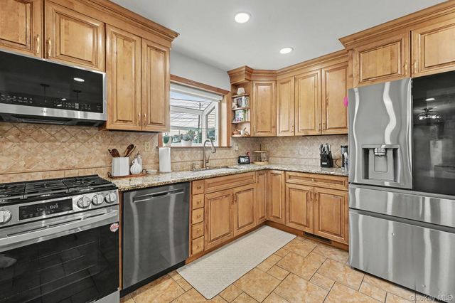 423 Bellevue Avenue, Yonkers, NY 10703