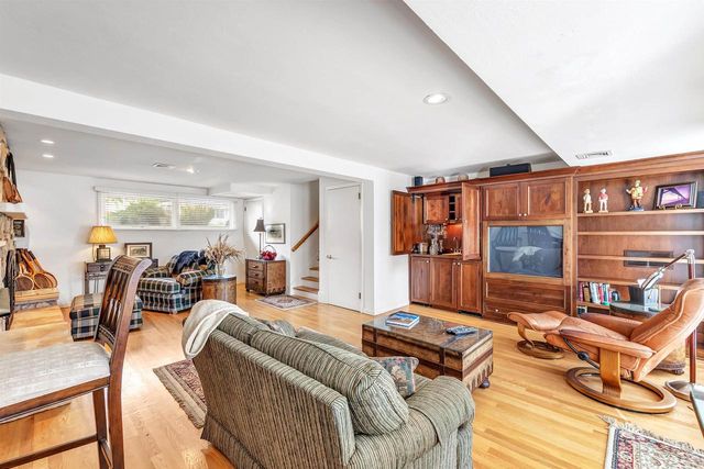 2697 BEAUMONT STREET, Green Bay, WI 54301