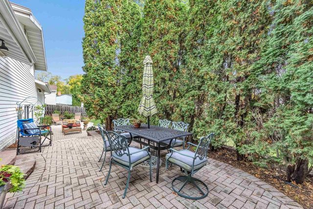 2697 BEAUMONT STREET, Green Bay, WI 54301