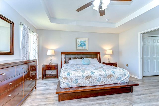 6731 CASTLE GREEN PLACE, Zephyrhills, FL 33541
