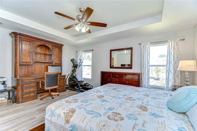 6731 CASTLE GREEN PLACE, Zephyrhills, FL 33541