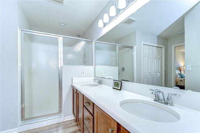 6731 CASTLE GREEN PLACE, Zephyrhills, FL 33541