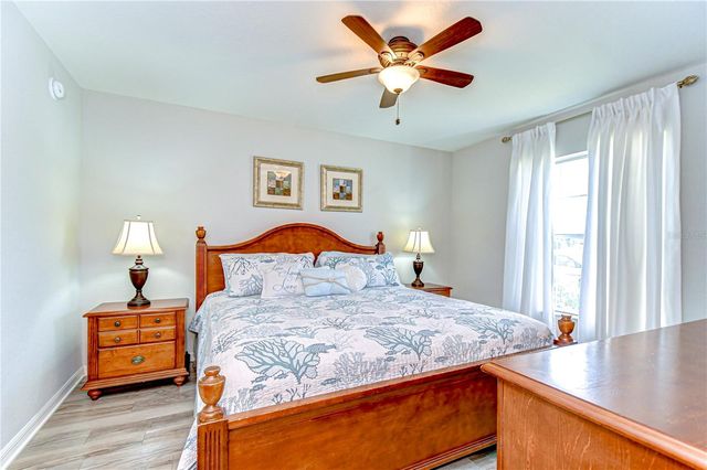 6731 CASTLE GREEN PLACE, Zephyrhills, FL 33541