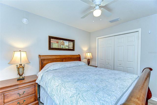 6731 CASTLE GREEN PLACE, Zephyrhills, FL 33541