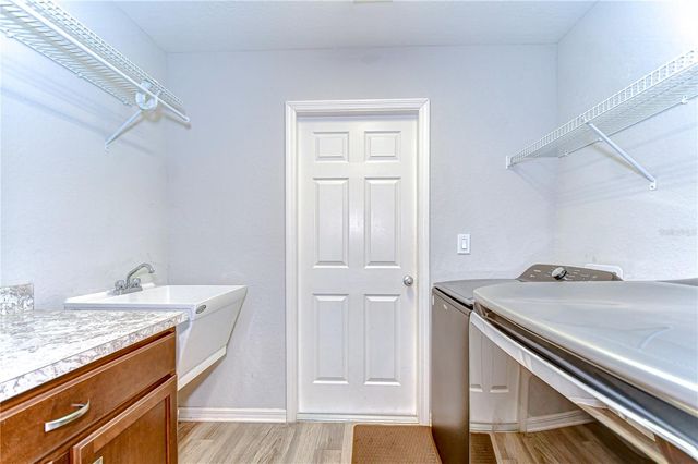 6731 CASTLE GREEN PLACE, Zephyrhills, FL 33541