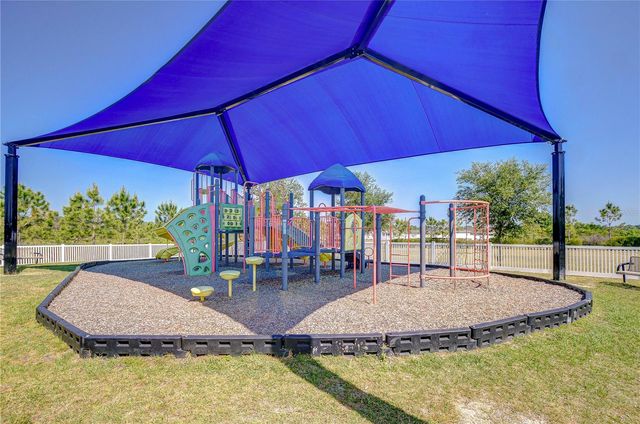 6731 CASTLE GREEN PLACE, Zephyrhills, FL 33541