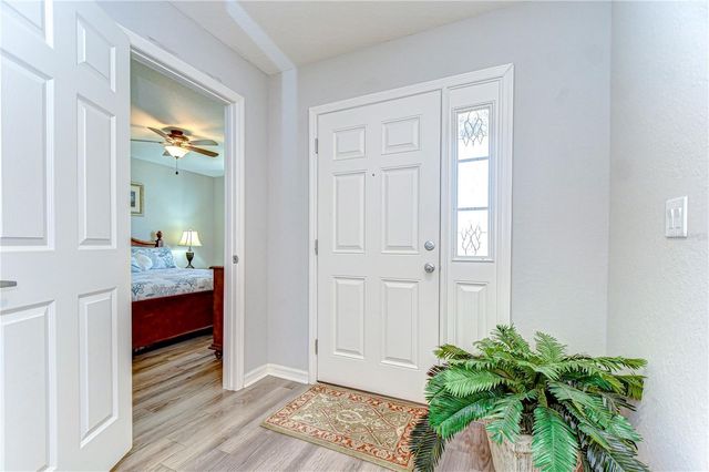 6731 CASTLE GREEN PLACE, Zephyrhills, FL 33541