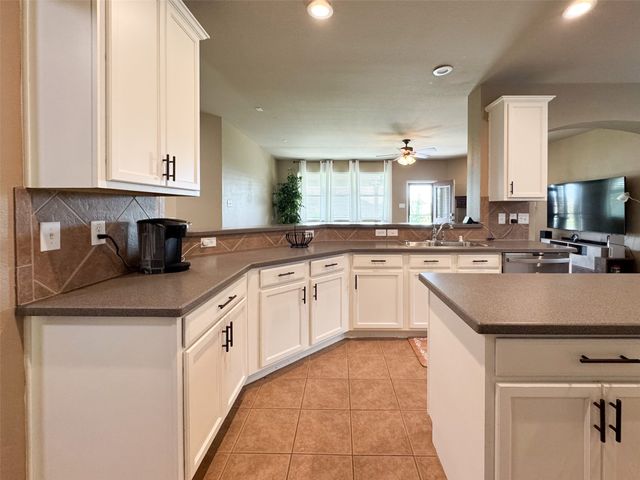 15536 Adlong Drive, Fort Worth, TX 76262