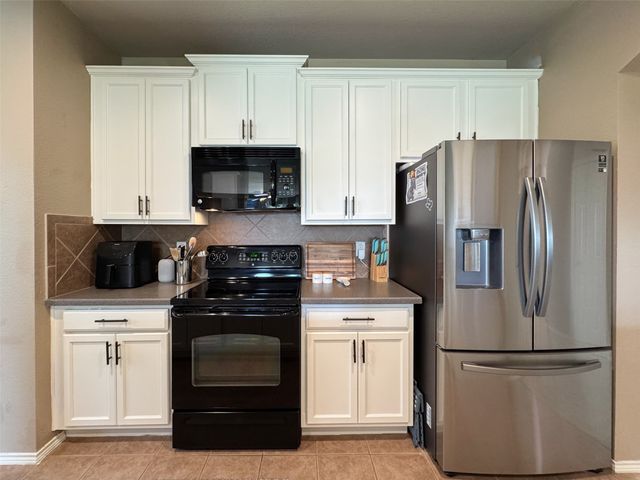 15536 Adlong Drive, Fort Worth, TX 76262