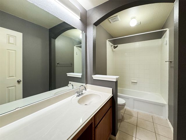 15536 Adlong Drive, Fort Worth, TX 76262