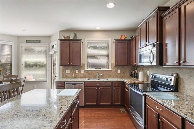 218 Ballymore Lane, Acworth, GA 30102