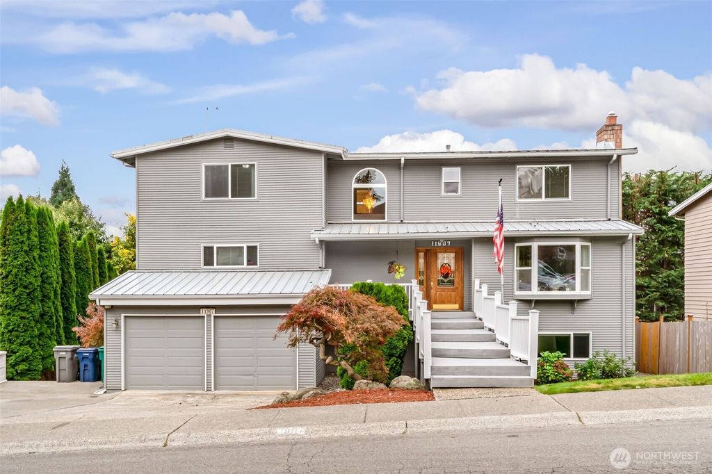 11907 NE 133rd Place, Kirkland, WA 98034