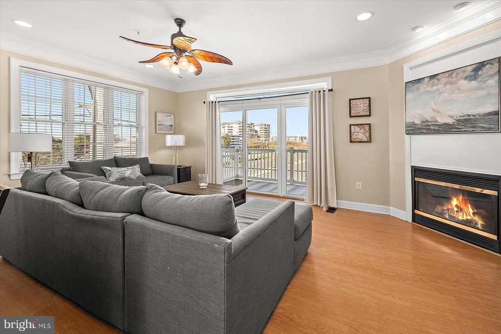 Image 5 of property listing at 17 78TH ST #D, Ocean City, MD 21842