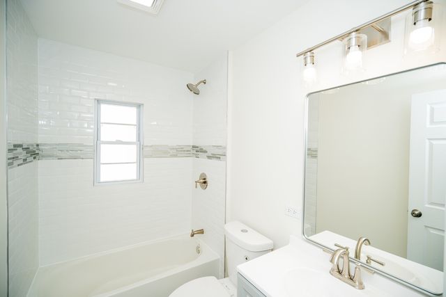 15641 Marshfield Avenue, Harvey, IL 60426