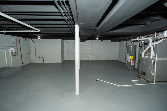 15641 Marshfield Avenue, Harvey, IL 60426