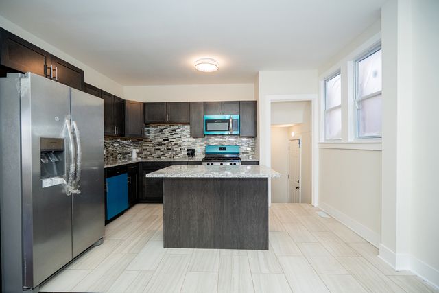 15641 Marshfield Avenue, Harvey, IL 60426