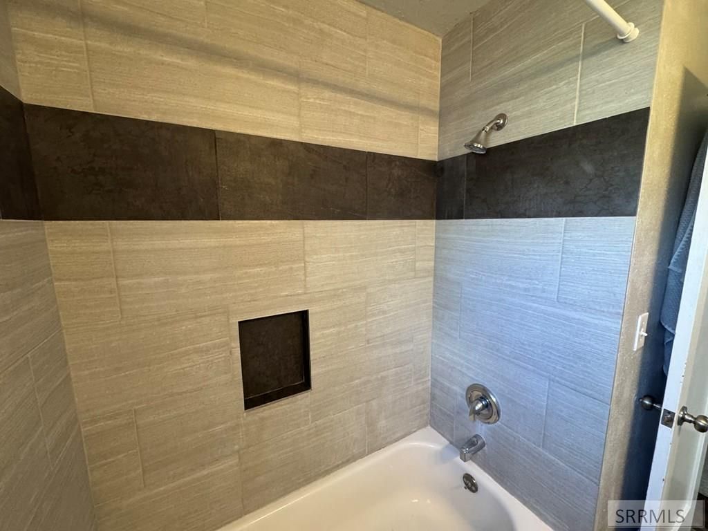 Image 10 of property listing at 3516 Hawthorne Road, Pocatello, ID 83201