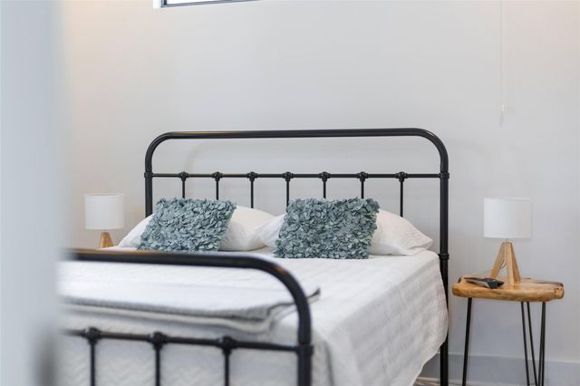 815 Columbus ST, Austin, TX 78704
