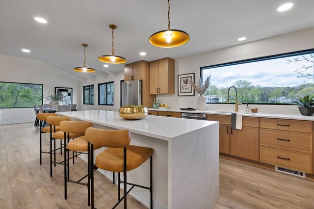 6905 Dakota Trail, Edina, MN 55439